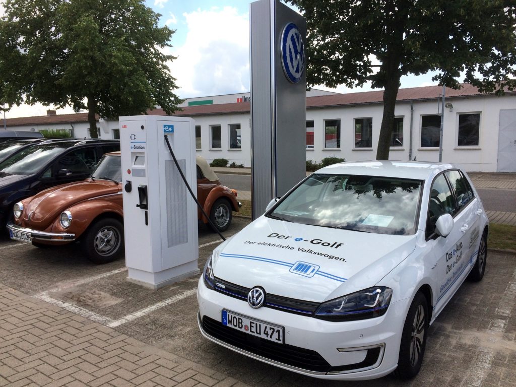 Schnellladesäule E-Golf