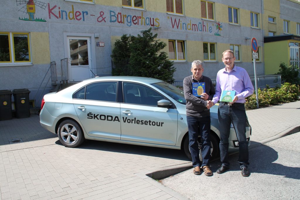 Skoda vor dem Kinderhaus Windmühle